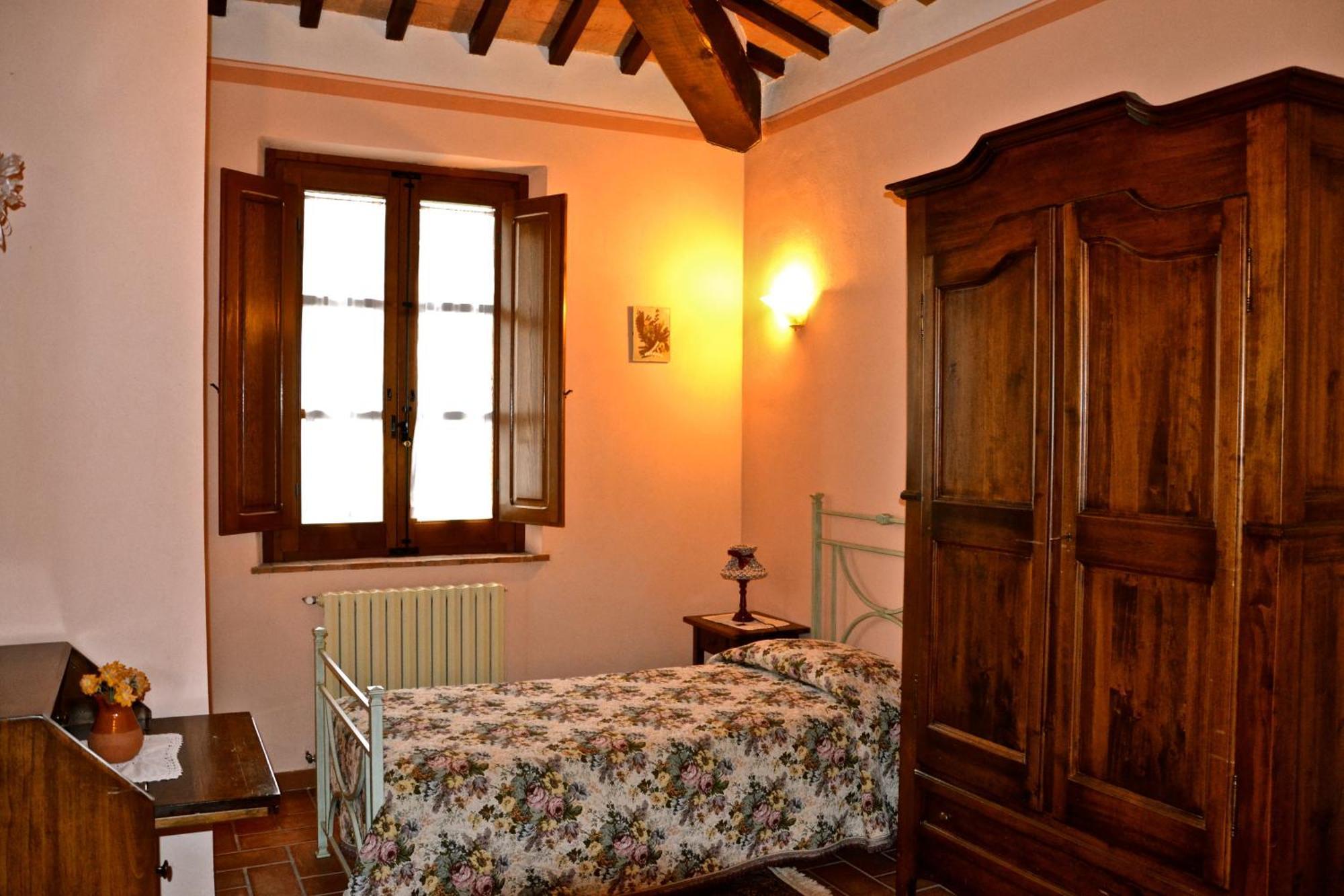 Agriturismo Sanguineto Acquaviva  ภายนอก รูปภาพ