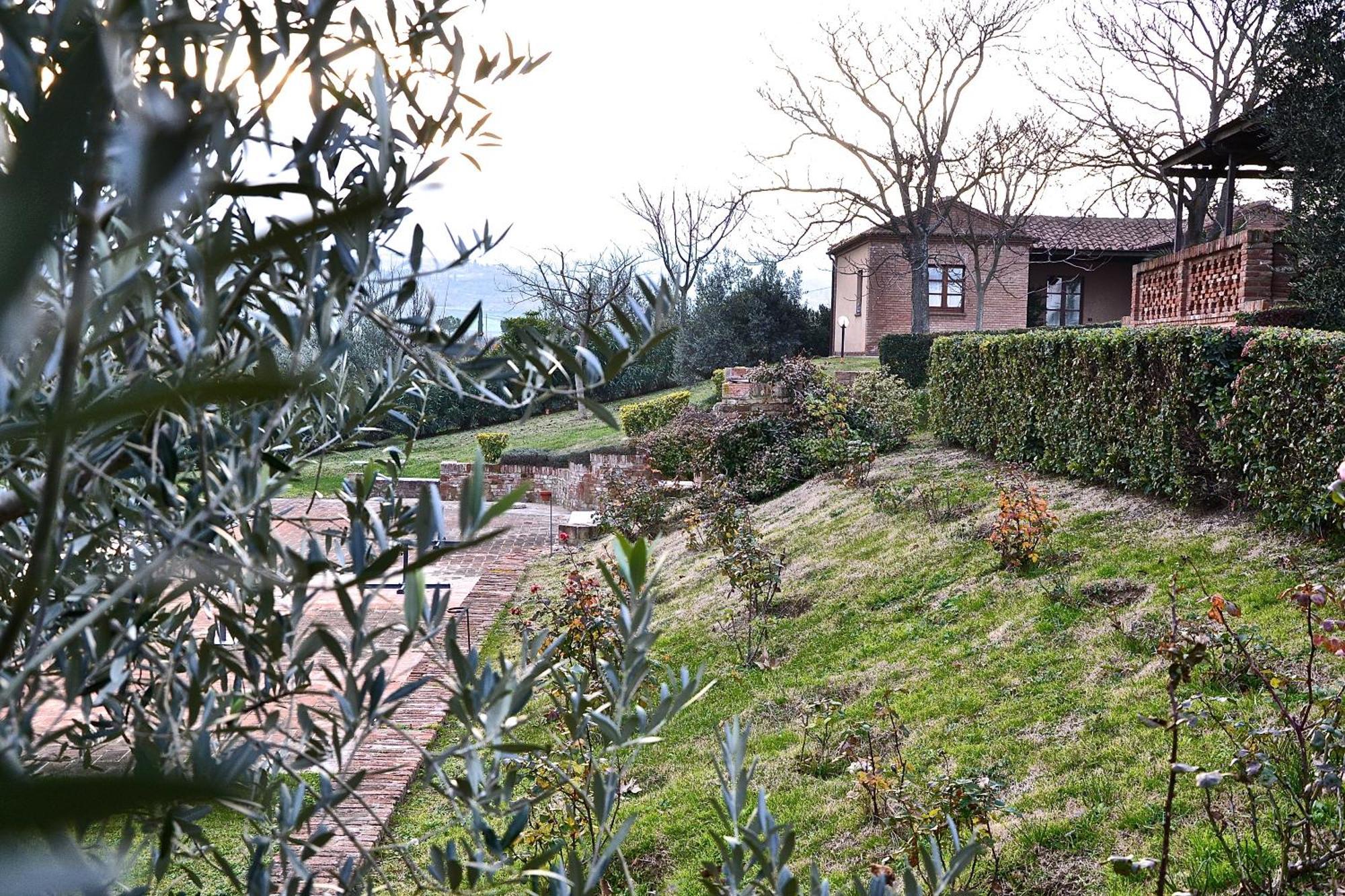 Agriturismo Sanguineto Acquaviva  ภายนอก รูปภาพ