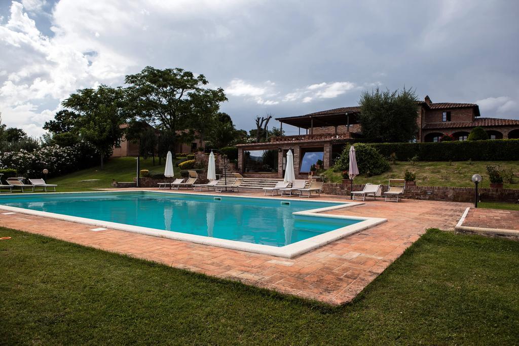 Agriturismo Sanguineto Acquaviva  ภายนอก รูปภาพ