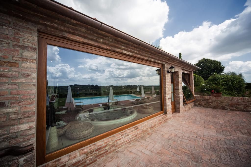Agriturismo Sanguineto Acquaviva  ภายนอก รูปภาพ