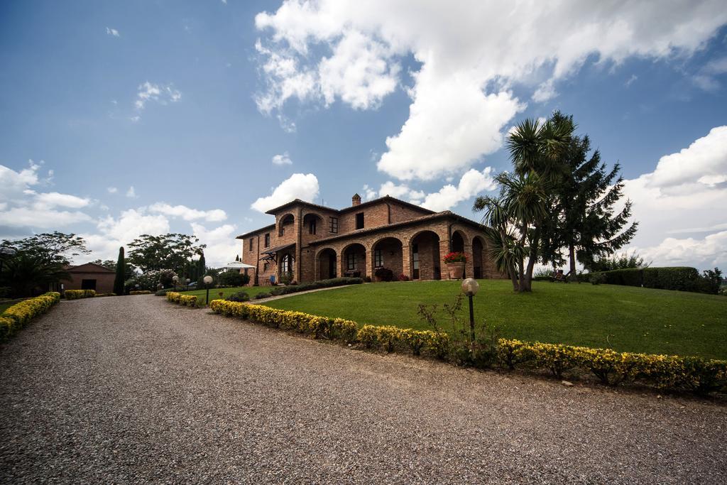 Agriturismo Sanguineto Acquaviva  ภายนอก รูปภาพ
