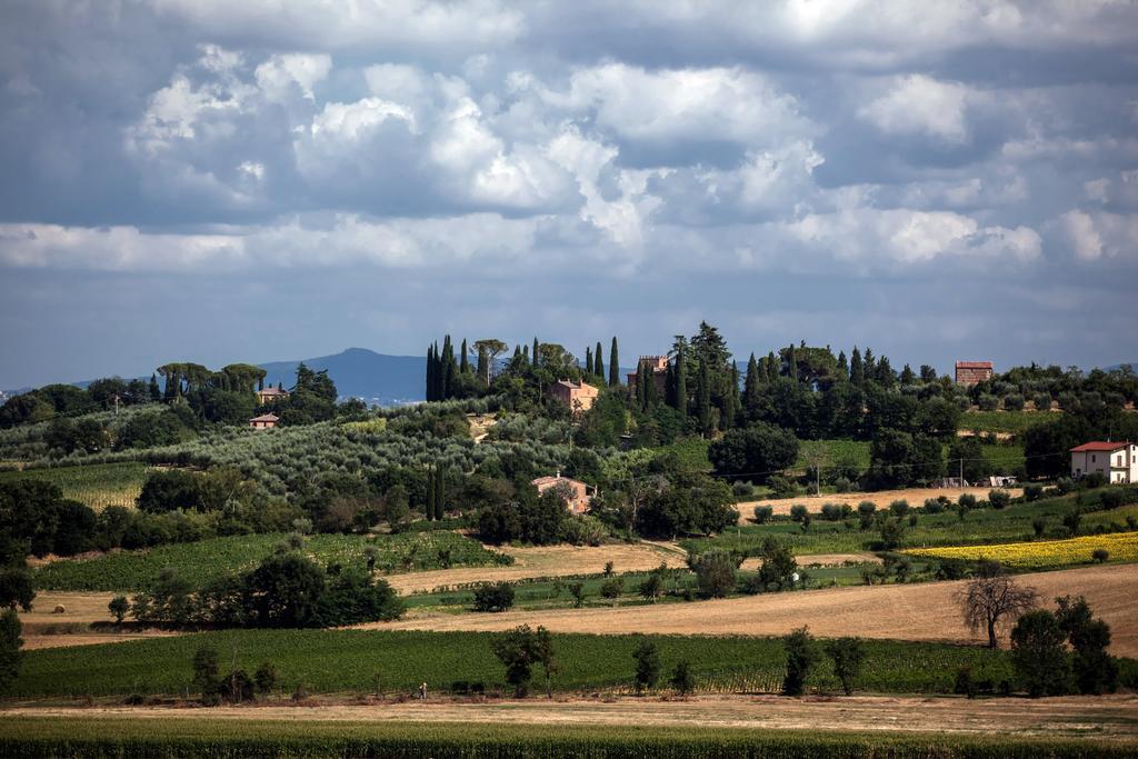 Agriturismo Sanguineto Acquaviva  ภายนอก รูปภาพ