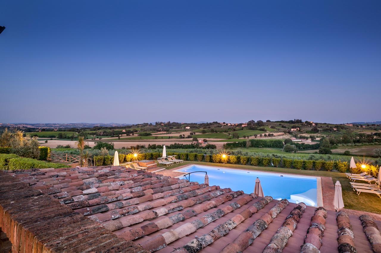 Agriturismo Sanguineto Acquaviva  ภายนอก รูปภาพ